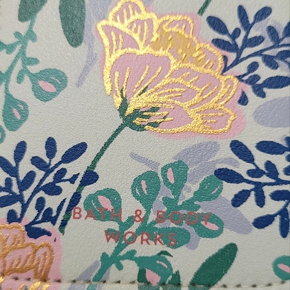 Bath and Body Works Wearable Card Case w/ Pocketbac Sanitizer Holder Gol… - Picture 5 of 5